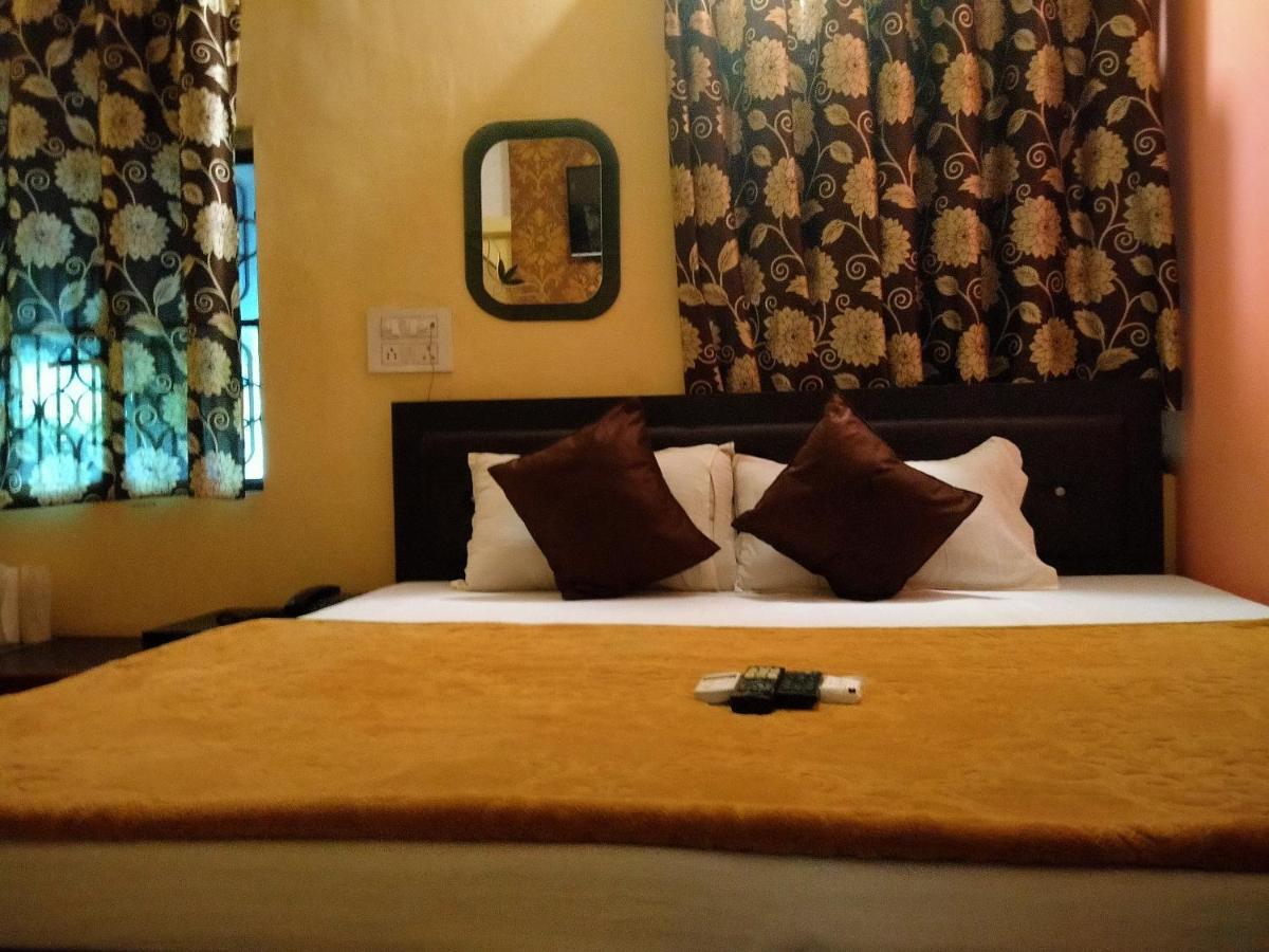 Hotel Aakash Ganga Bénarès Extérieur photo