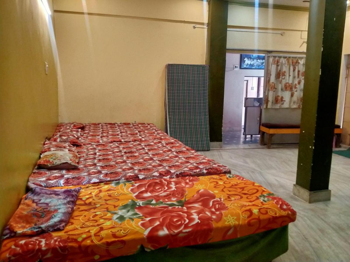 Hotel Aakash Ganga Bénarès Extérieur photo