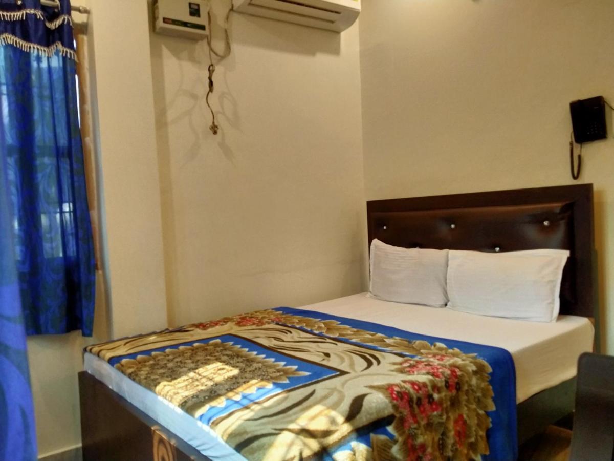Hotel Aakash Ganga Bénarès Extérieur photo