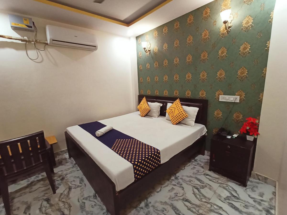 Hotel Aakash Ganga Bénarès Extérieur photo