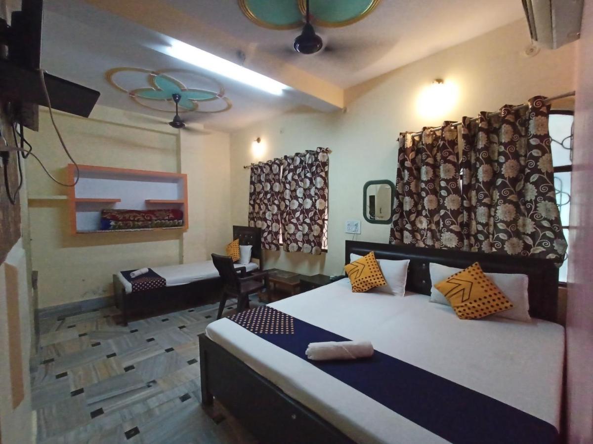 Hotel Aakash Ganga Bénarès Extérieur photo