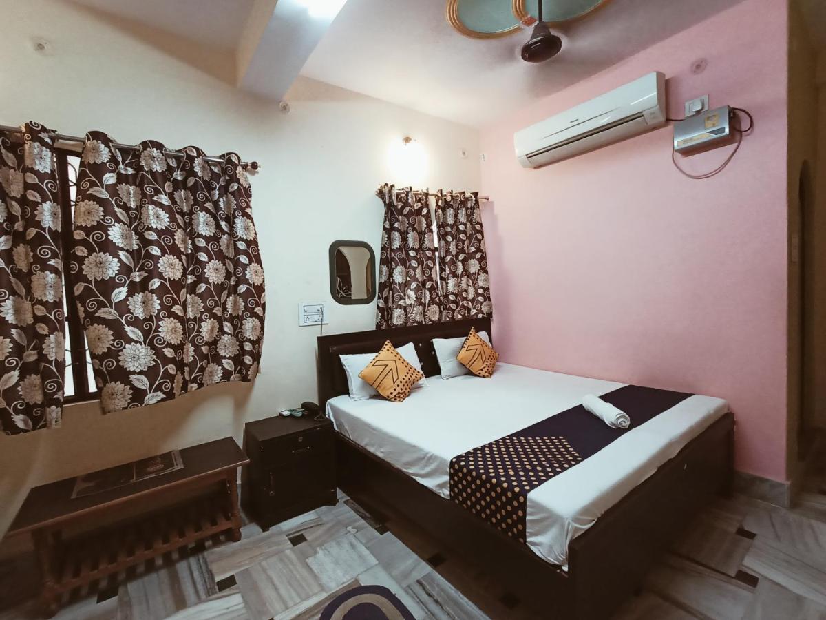 Hotel Aakash Ganga Bénarès Extérieur photo