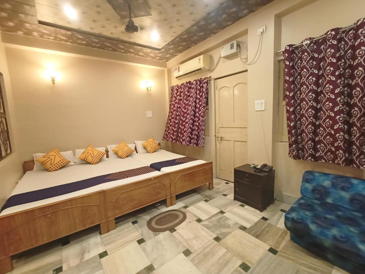 Hotel Aakash Ganga Bénarès Extérieur photo